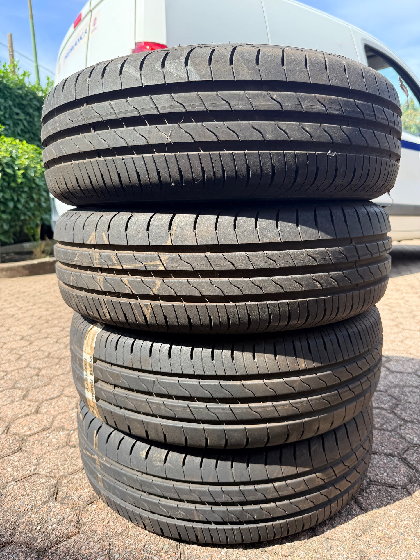 175/65/14 - Estive - Goodyear - DOT 2025 - Usato