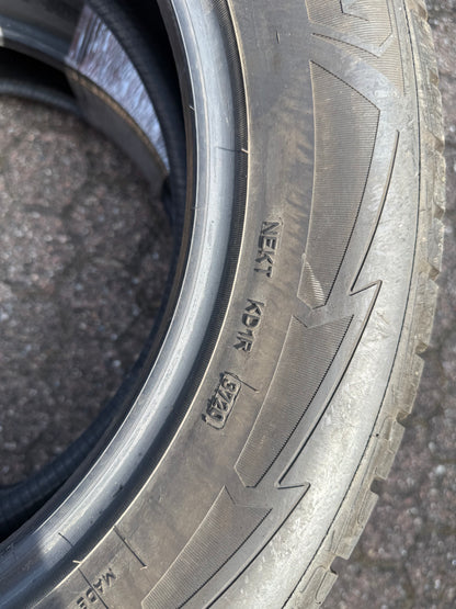 215/60/17 - Invernali - Goodyear - DOT 2020 - Usato