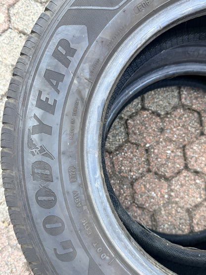 215/65/15C - Estive - Goodyear - DOT 2022 - Usato