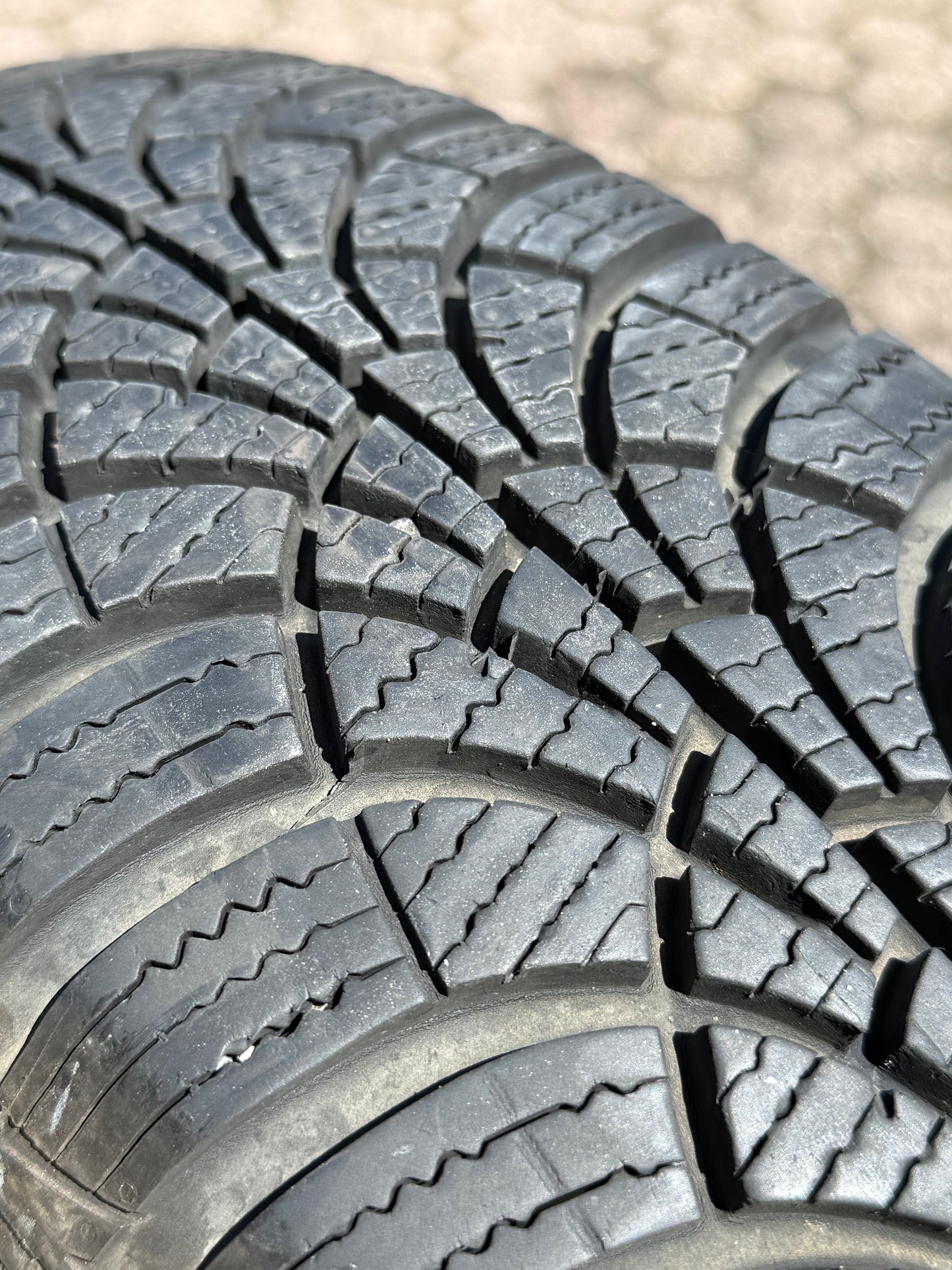 175/70/14 - Invernali - Goodyear - DOT 2019 - Usato