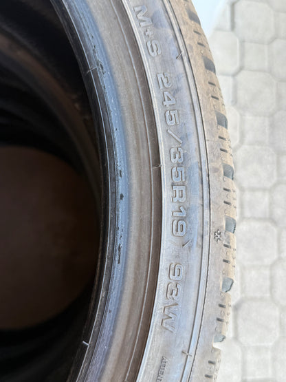 245/35/19 - Invernali - Dunlop - DOT 2021 - Usato