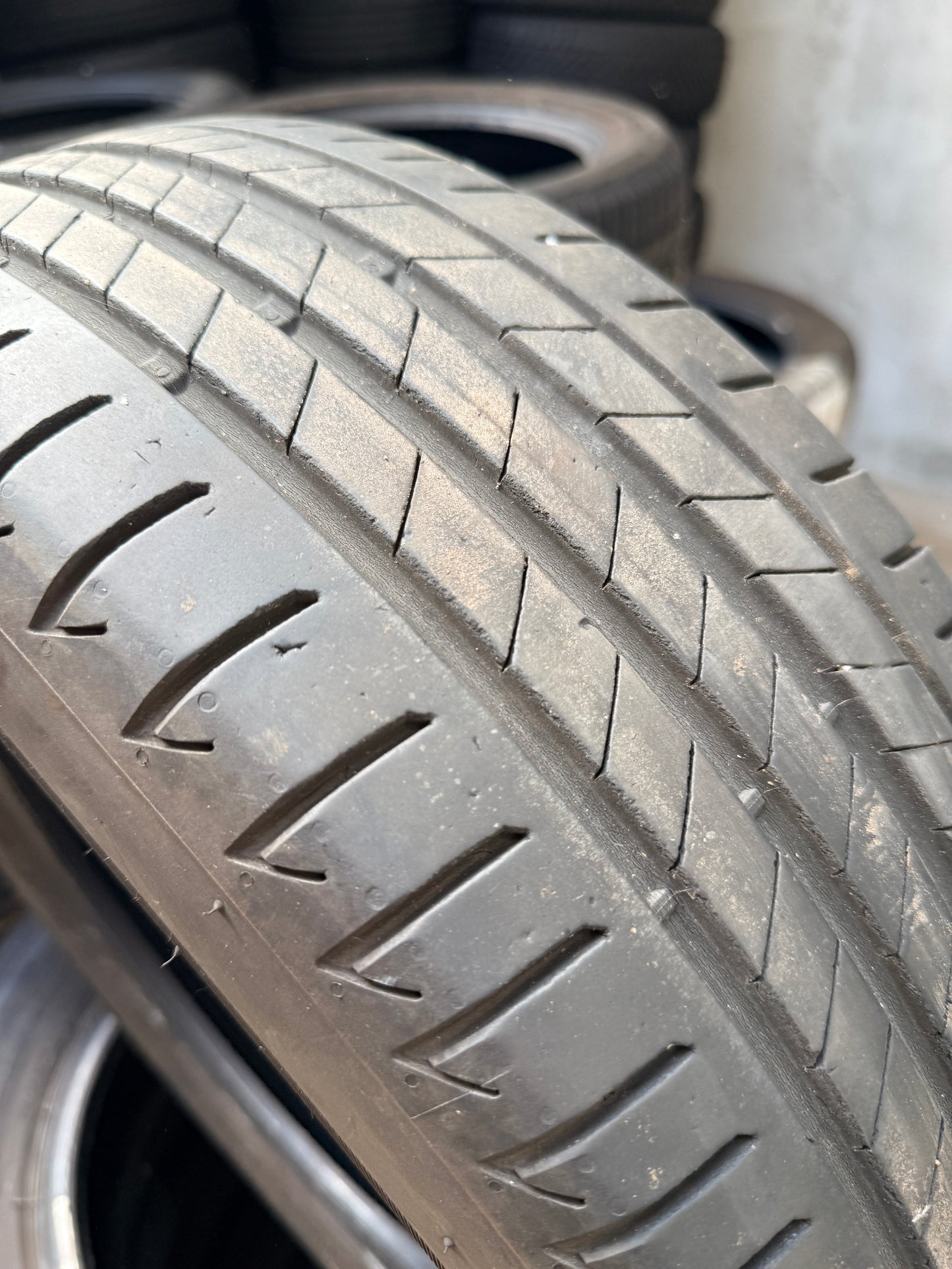185/65/15 - Estive - Bridgestone - DOT 2019 - Usato