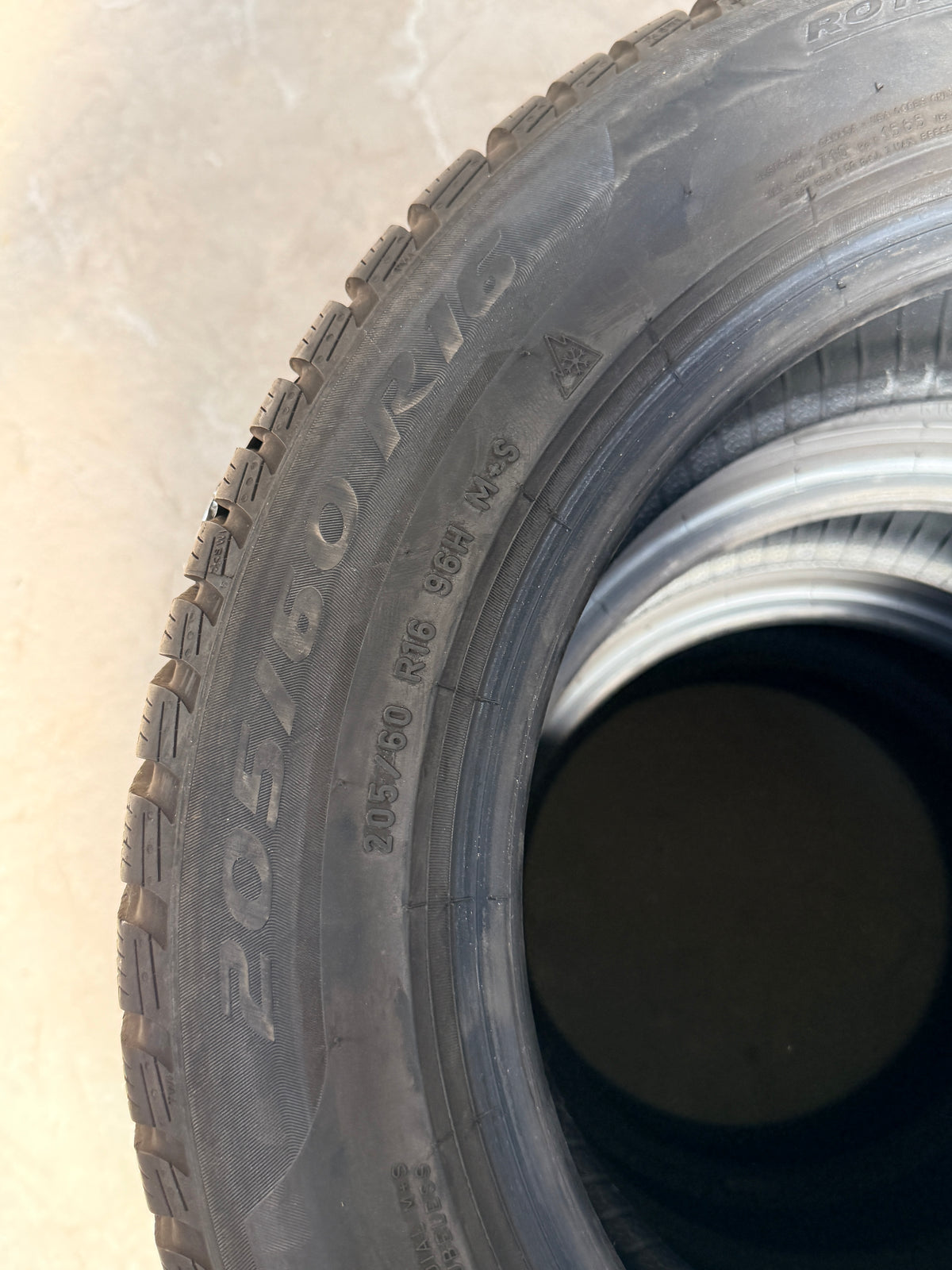 205/60/16 - Invernali - Pirelli - DOT 2019 - Usato