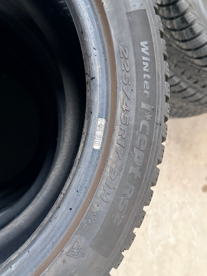 225/45/17 - invernali - Hankook - DOT 2021 - Usato