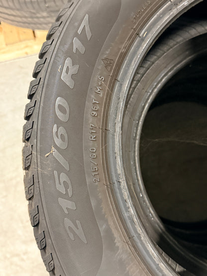215/60/17 - Invernali - Pirelli - DOT 2021 - Usato