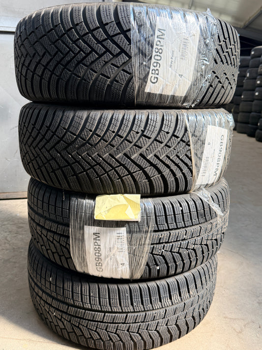 225/55/17 - Invernali - Hankook - DOT 2024|2020 - Usato