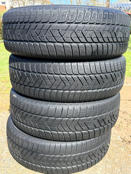 215/65/17 - Invernali - Pirelli - DOT 2021 - Usato