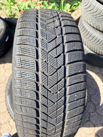 225/55/18 - Invernali - Pirelli - DOT 2020 - Usato