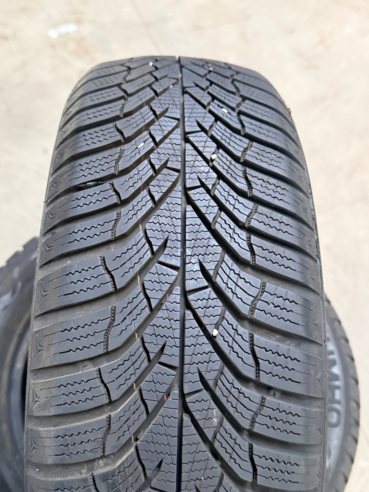 185/60/15 - Invernali - Kumho - DOT 2023 - Usato