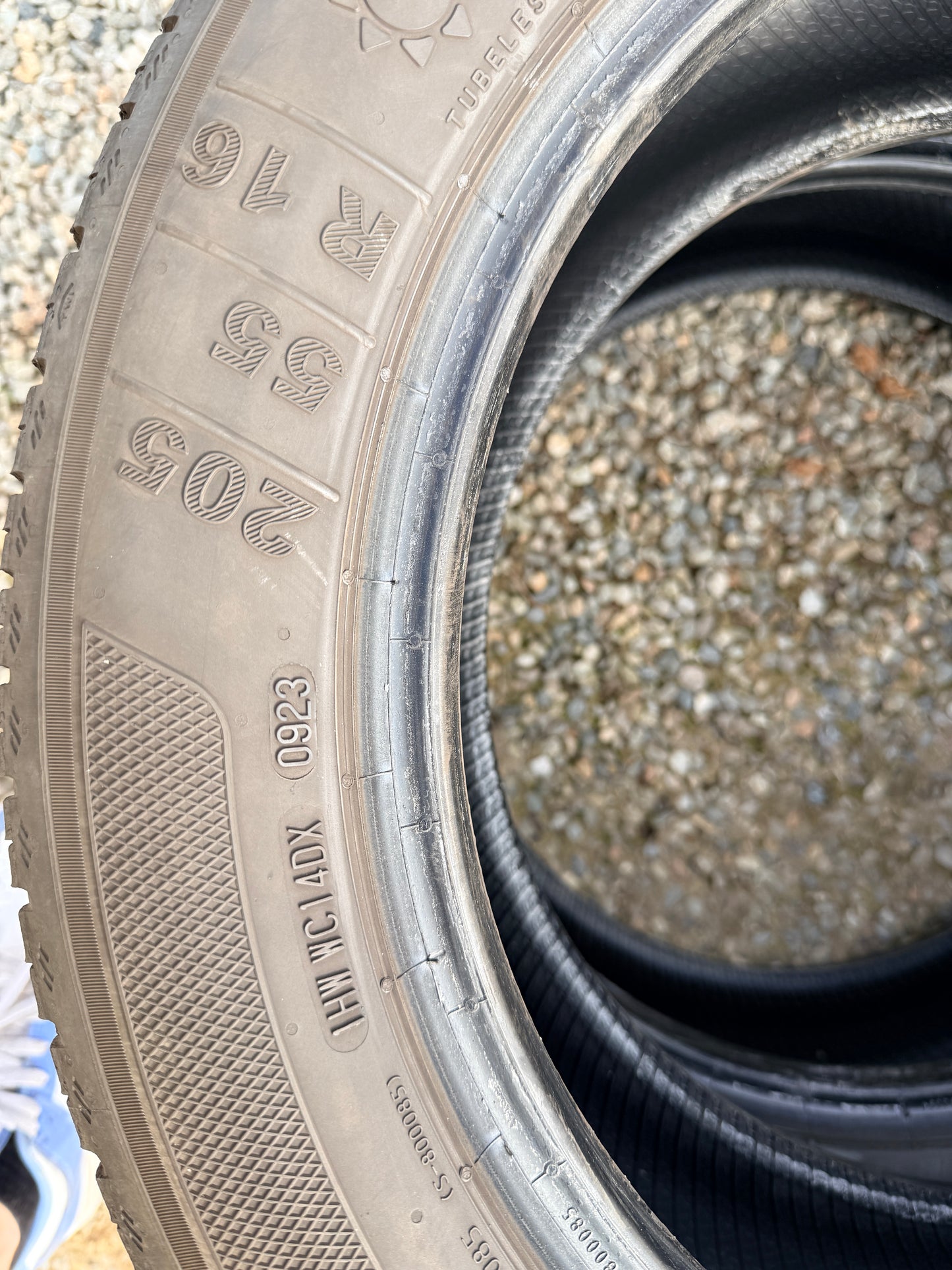 205/55/16-Estive-Kleber-DOT 2023-Usato