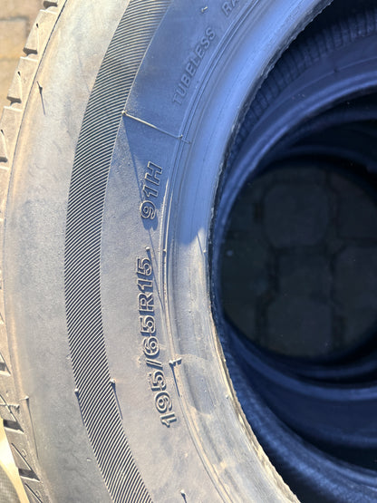 195/65/15-Estive-Bridgestone-DOT 2020-Usato