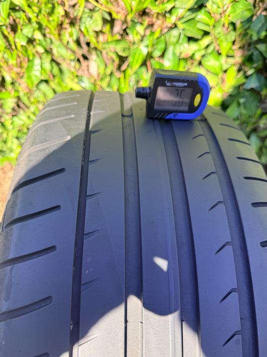 245/40/17 - Estive - Dunlop RFT - DOT 2016 - Usato