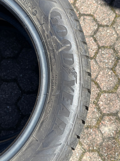 215/60/17 - Invernali - Goodyear - DOT 2019 - Usato