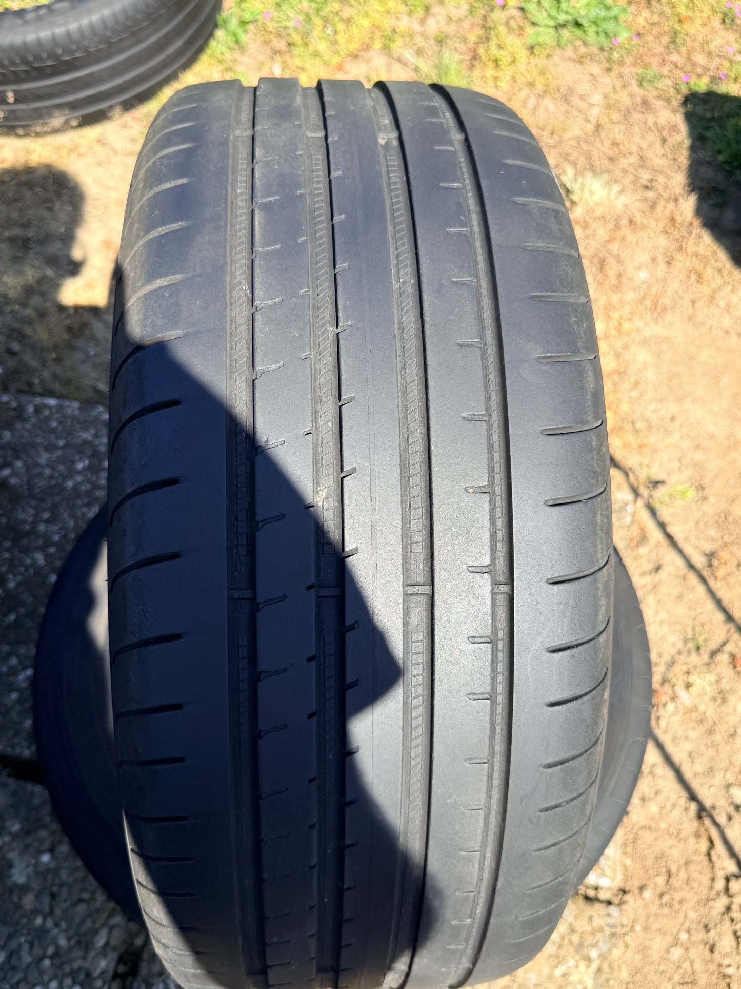 225/45/17 - Estive - Goodyear - DOT 2017 - Usato