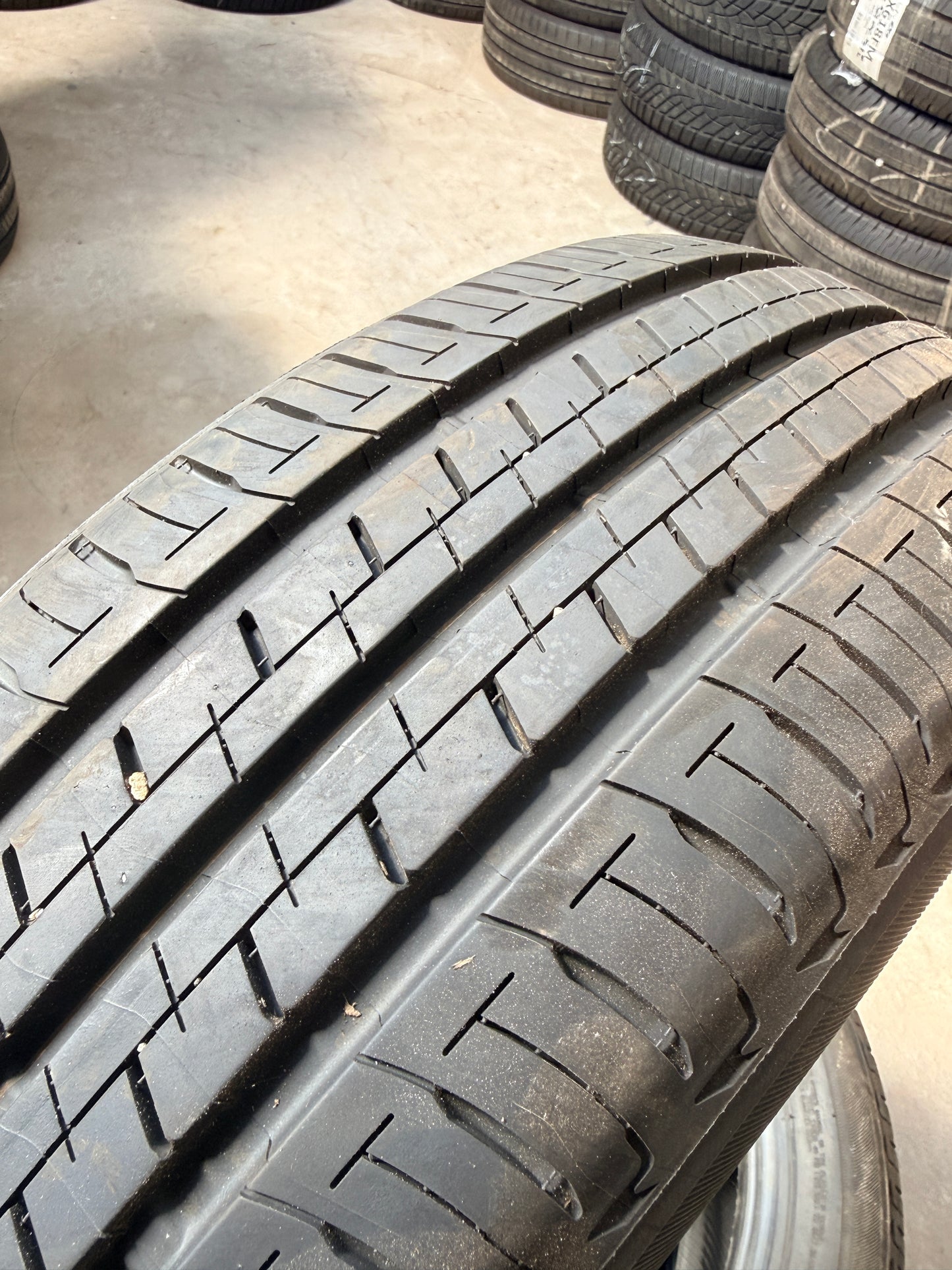 185/55/16 - Estive - Bridgestone - DOT 2022 - Demo