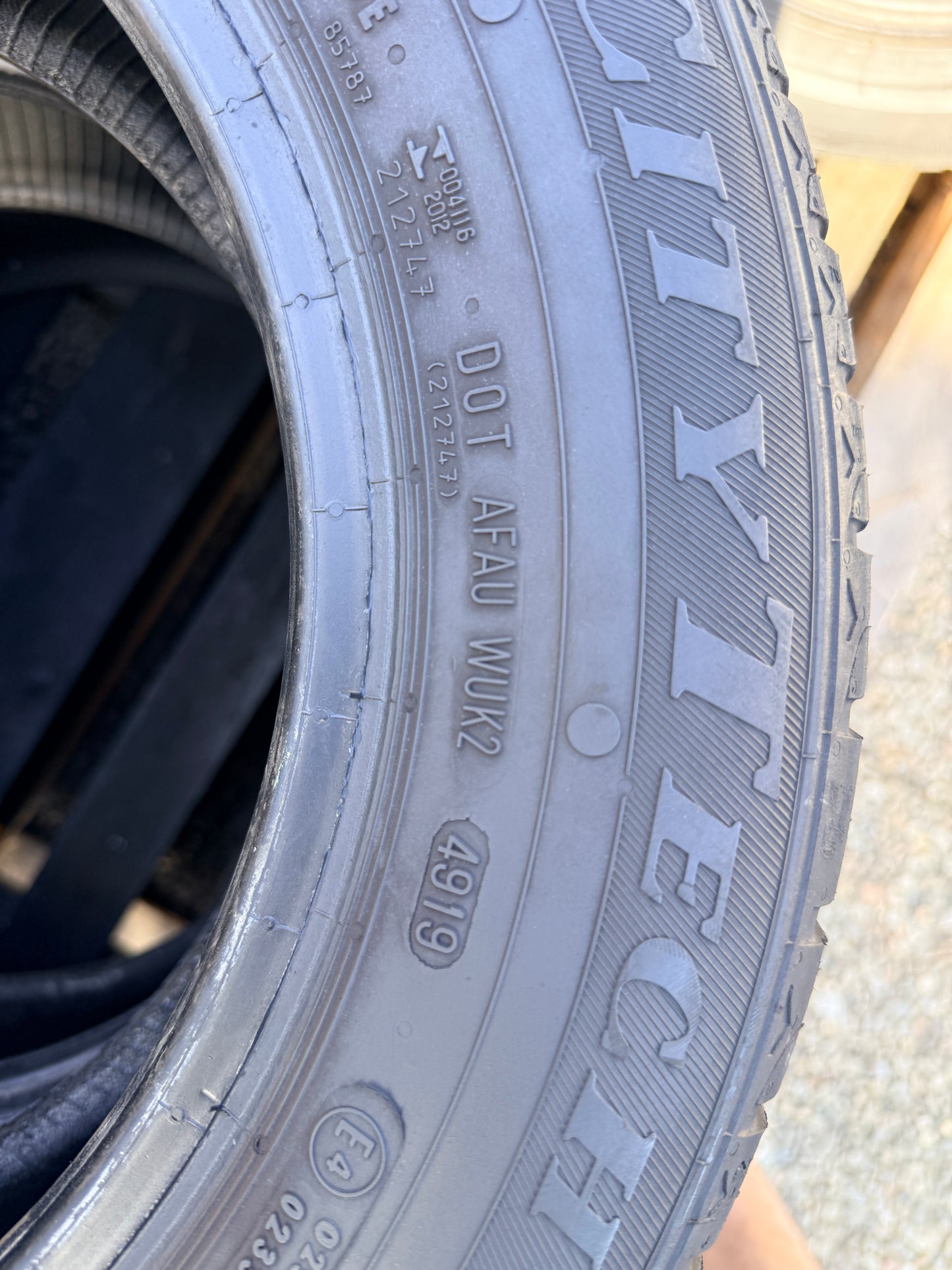 165/70/14 - Estive - Viking - DOT 2019 - Usato