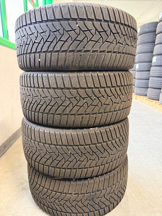 245/40/18 - Invernali - Dunlop - DOT 2020 - Usato