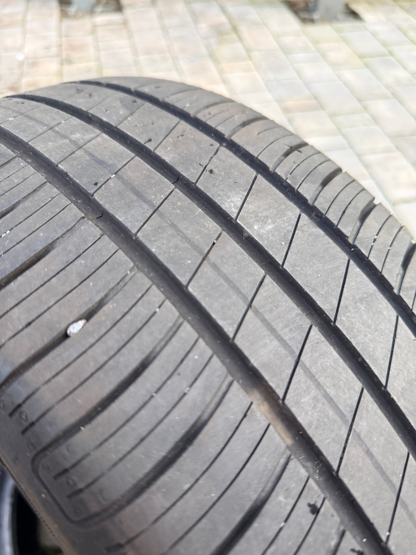 205/55/16-Estive-Goodyear-DOT 2021-Usato