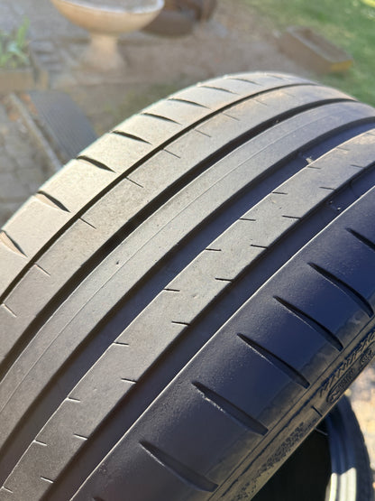 215/40/18 - Estive - Michelin - DOT 2021 - Usato