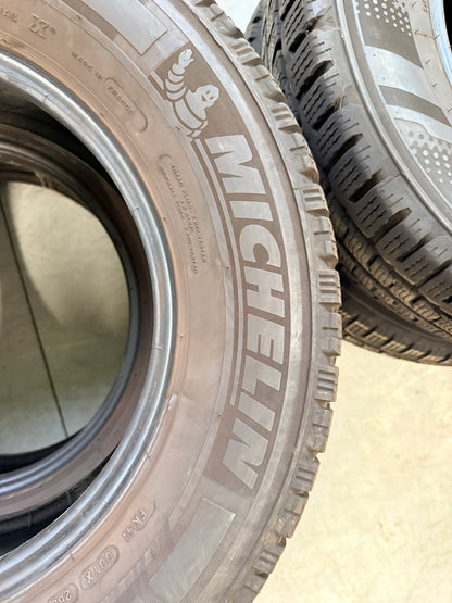 235/65/16C - Invernali - Michelin - DOT 2021 - Usato