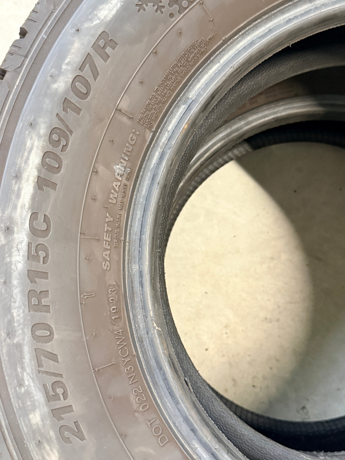 215/70/15C - Invernali - Kumho - DOT 2023 - Usato