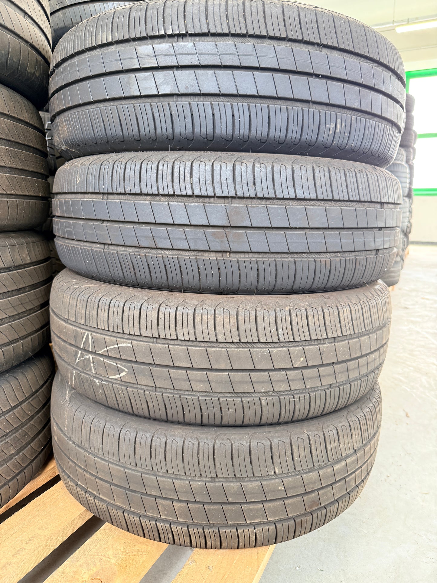 195/60/18 - Estive - Goodyear - DOT 2023 - Usato