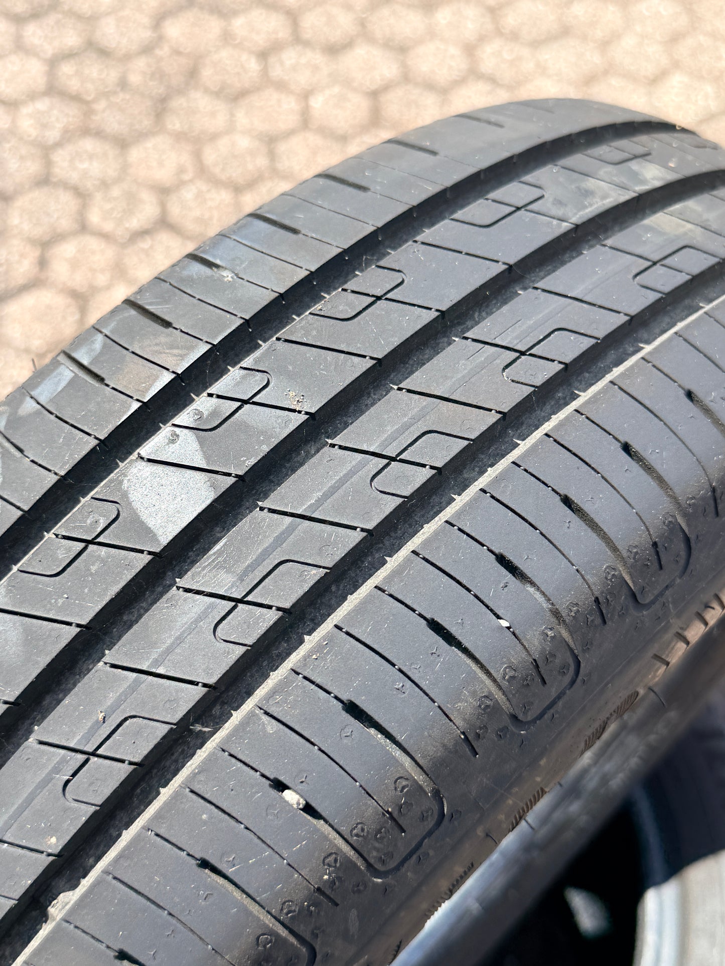 175/65/14 - Estive - Goodyear - DOT 2024 - Usato