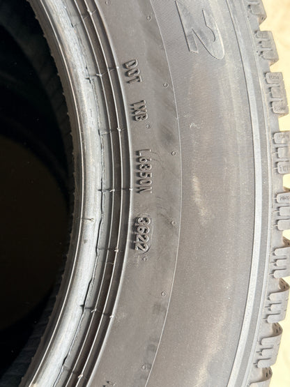 215/60/17 - Invernali - Pirelli - DOT 2021/2022 - Usato