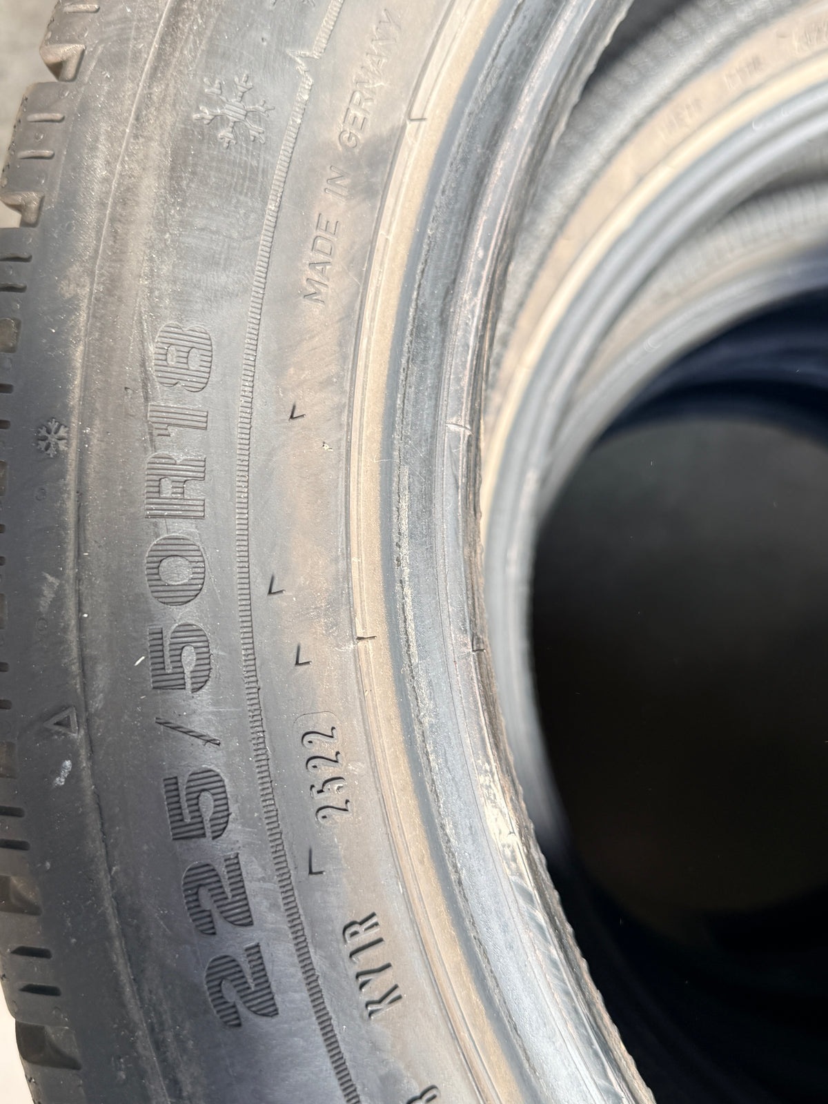 225/50/18 - invernali - Dunlop - DOT 2022 - Nuovi - Demo