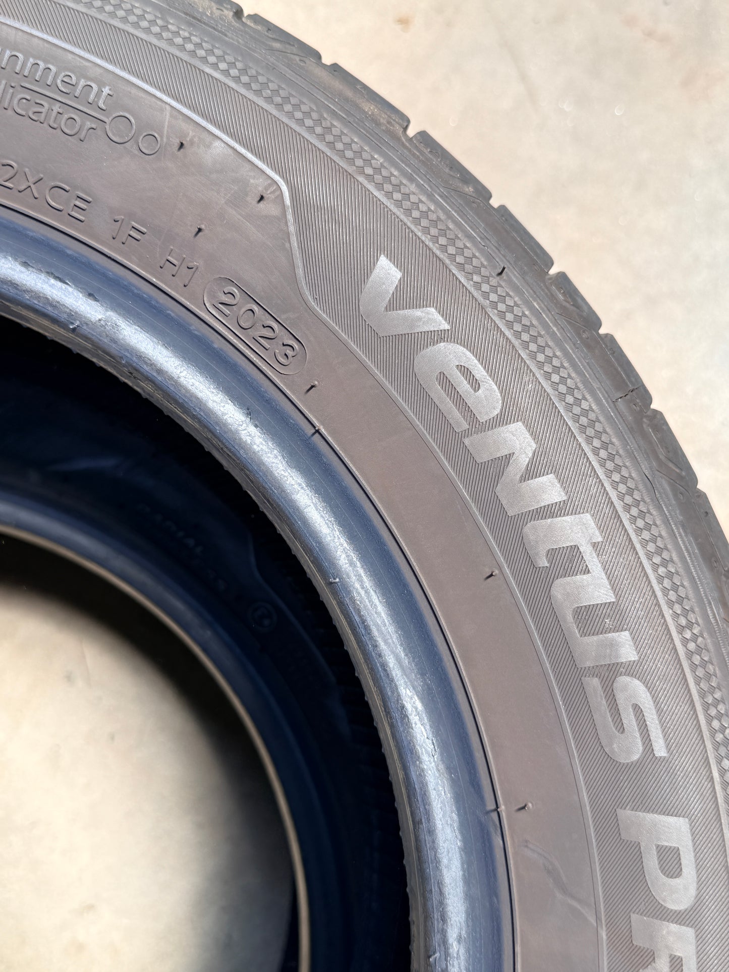 195/60/15 - Estive - Hankook - DOT 2023 - Usato