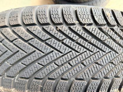215/60/17 - Invernali - Pirelli - DOT 2025 - Usato