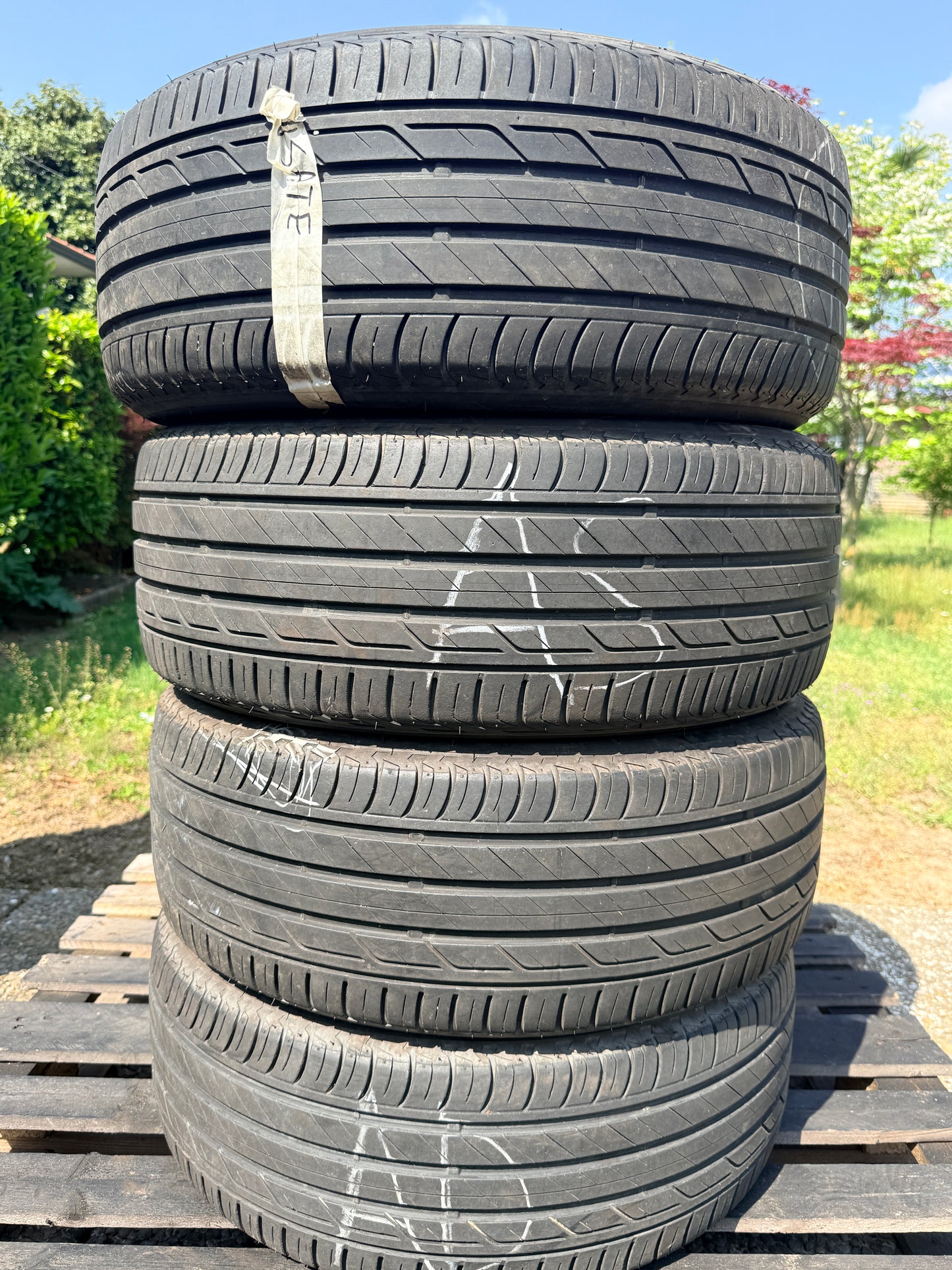 215/50/18 - Estive - Bridgestone - DOT 2022 - Usato