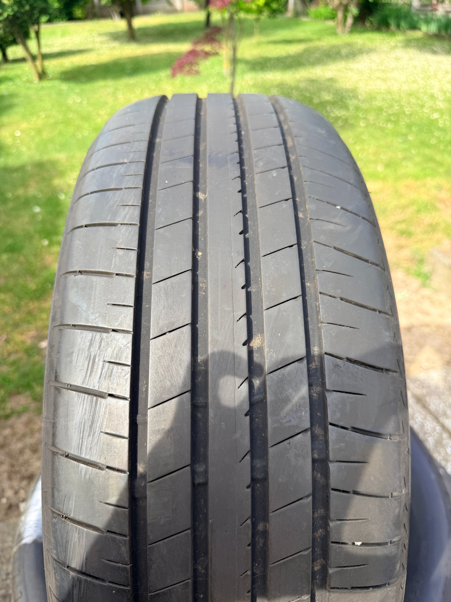 235/50/20 - Estive - Bridgestone - DOT 2020 - Usato