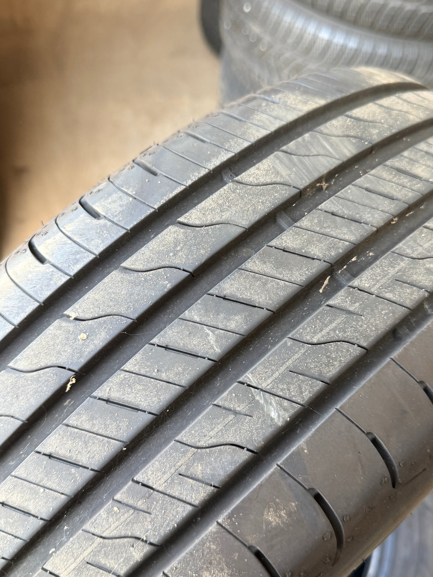 205/55/16 - Estive - Goodyear - DOT 2024 - Usato