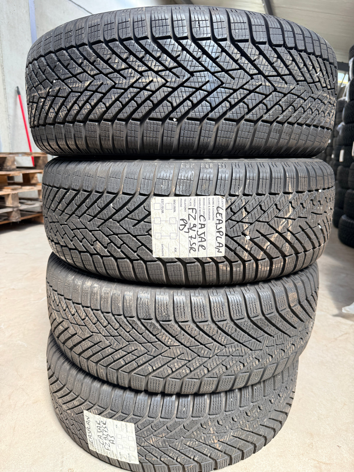 215/60/17 - Invernali - Pirelli - DOT 2021/2022 - Usato