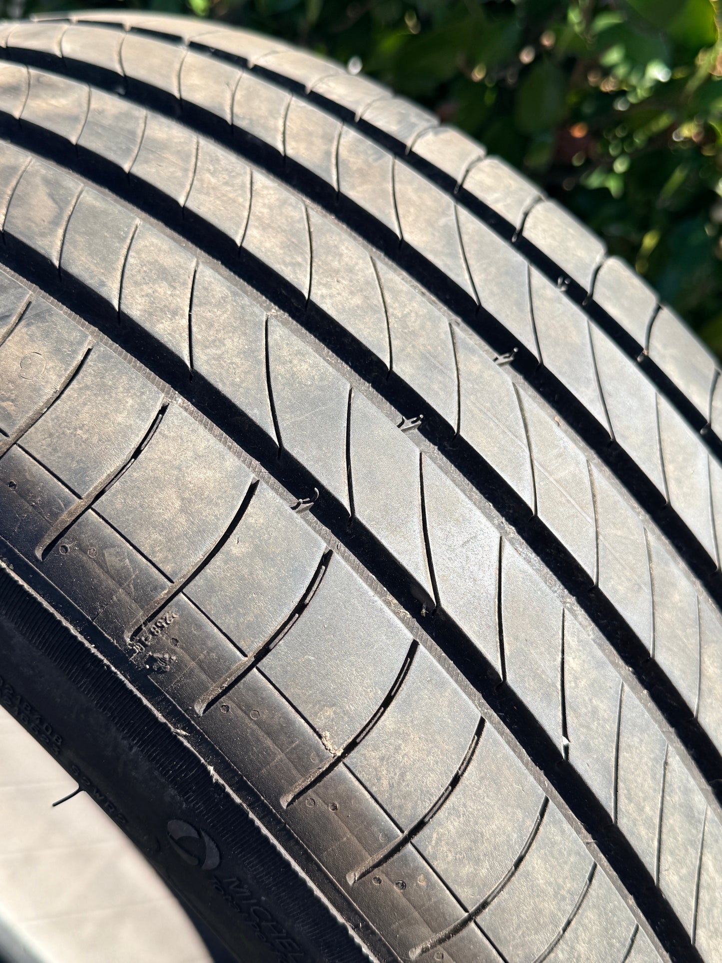225/45/17 - Estive - Michelin - DOT 2022 - Usato