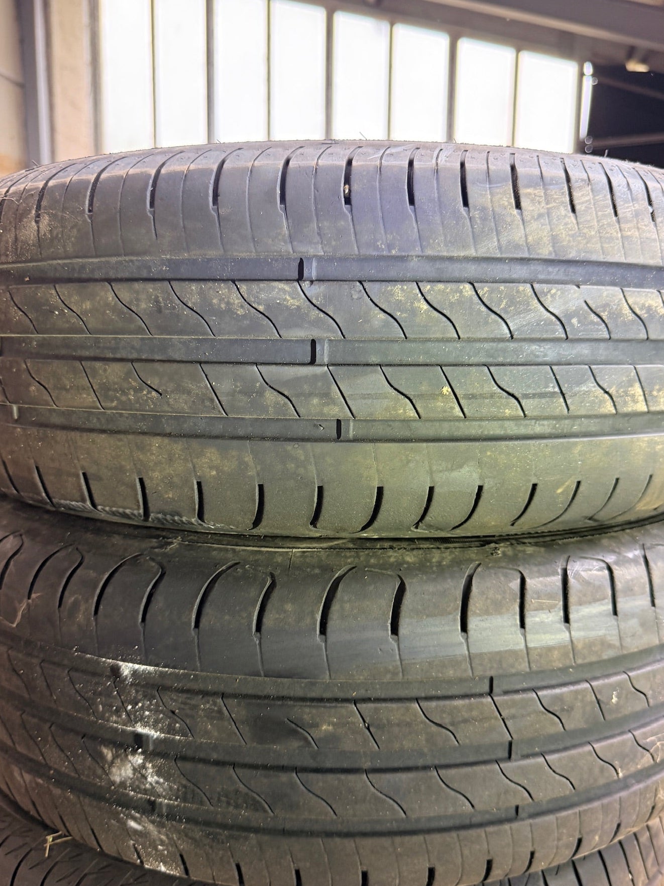 195/65/15-Estive-Goodyear-DOT 2023-Usato