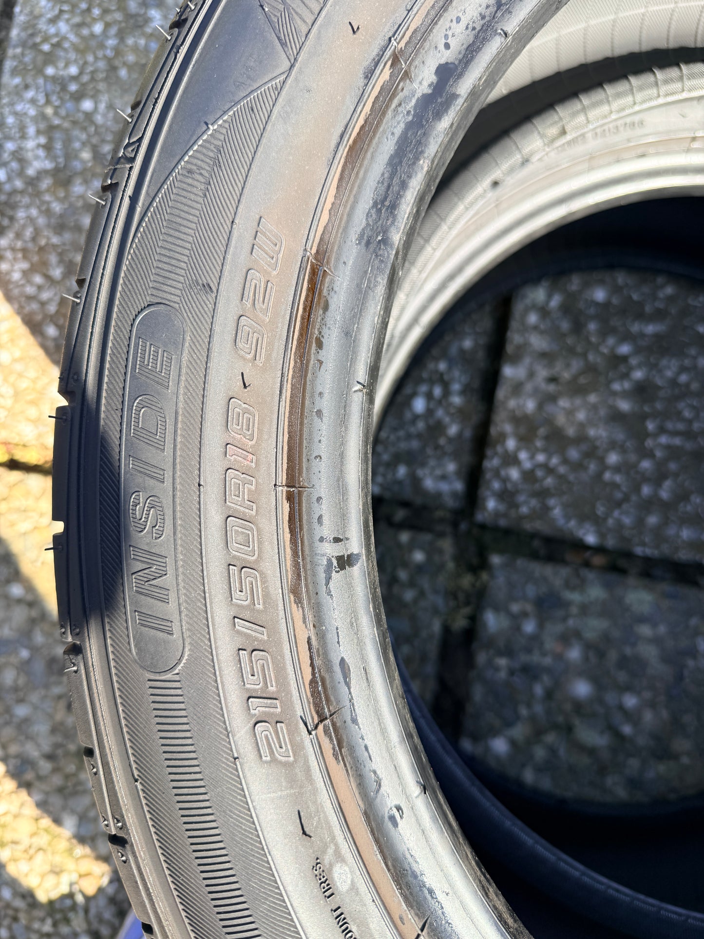 215/50/18 - Estive - Falken - DOT 2018 - Usato