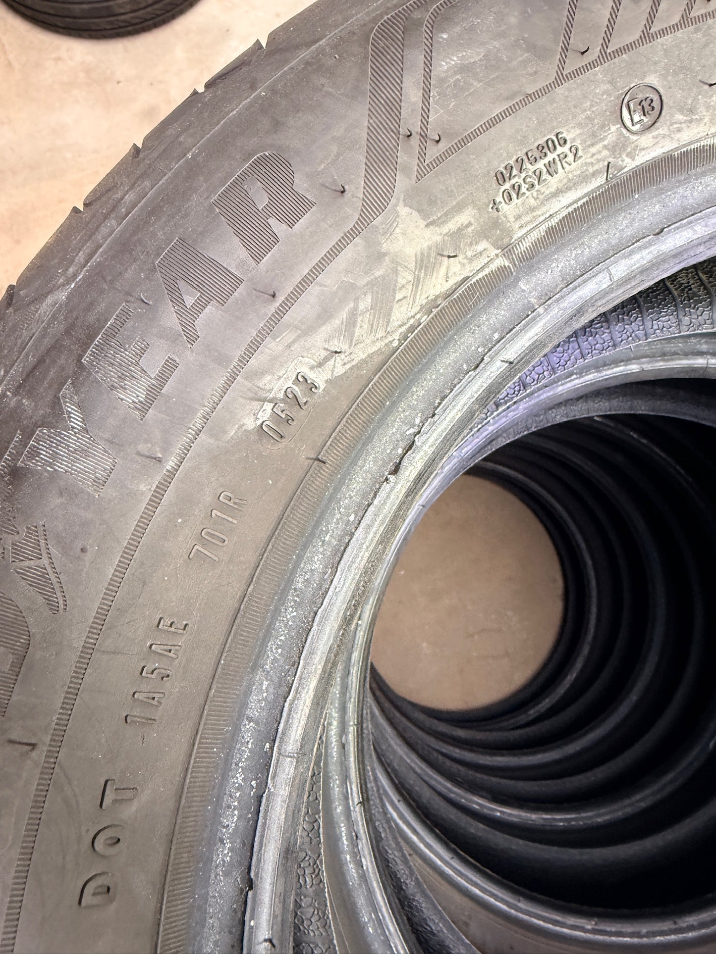 195/65/15-Estive-Goodyear-DOT 2023-Usato