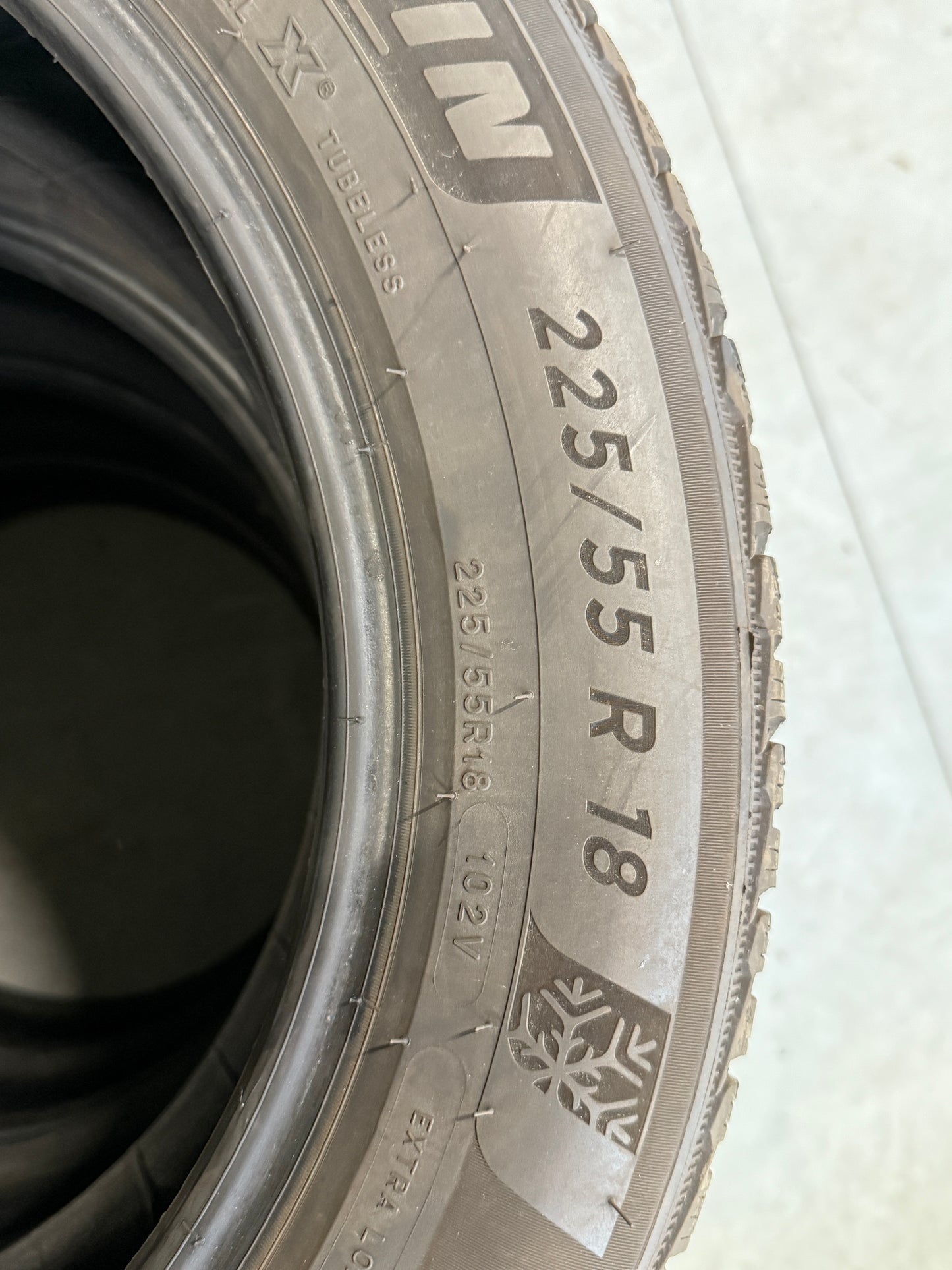 225/55/18 - Invernali - Michelin - DOT 2021 - Usato