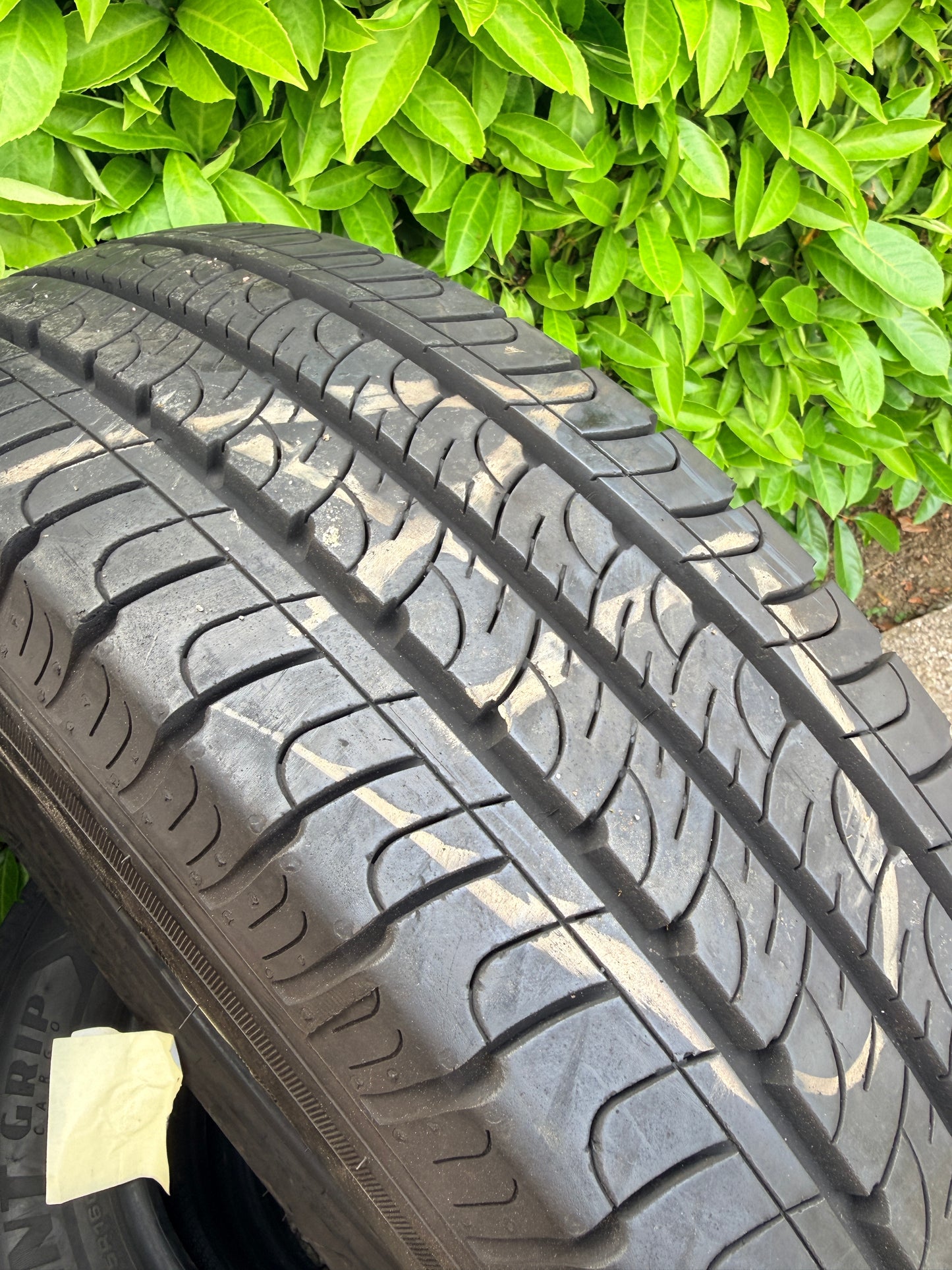 215/75/16C - Estive - Goodyear - DOT da verificare - Usato