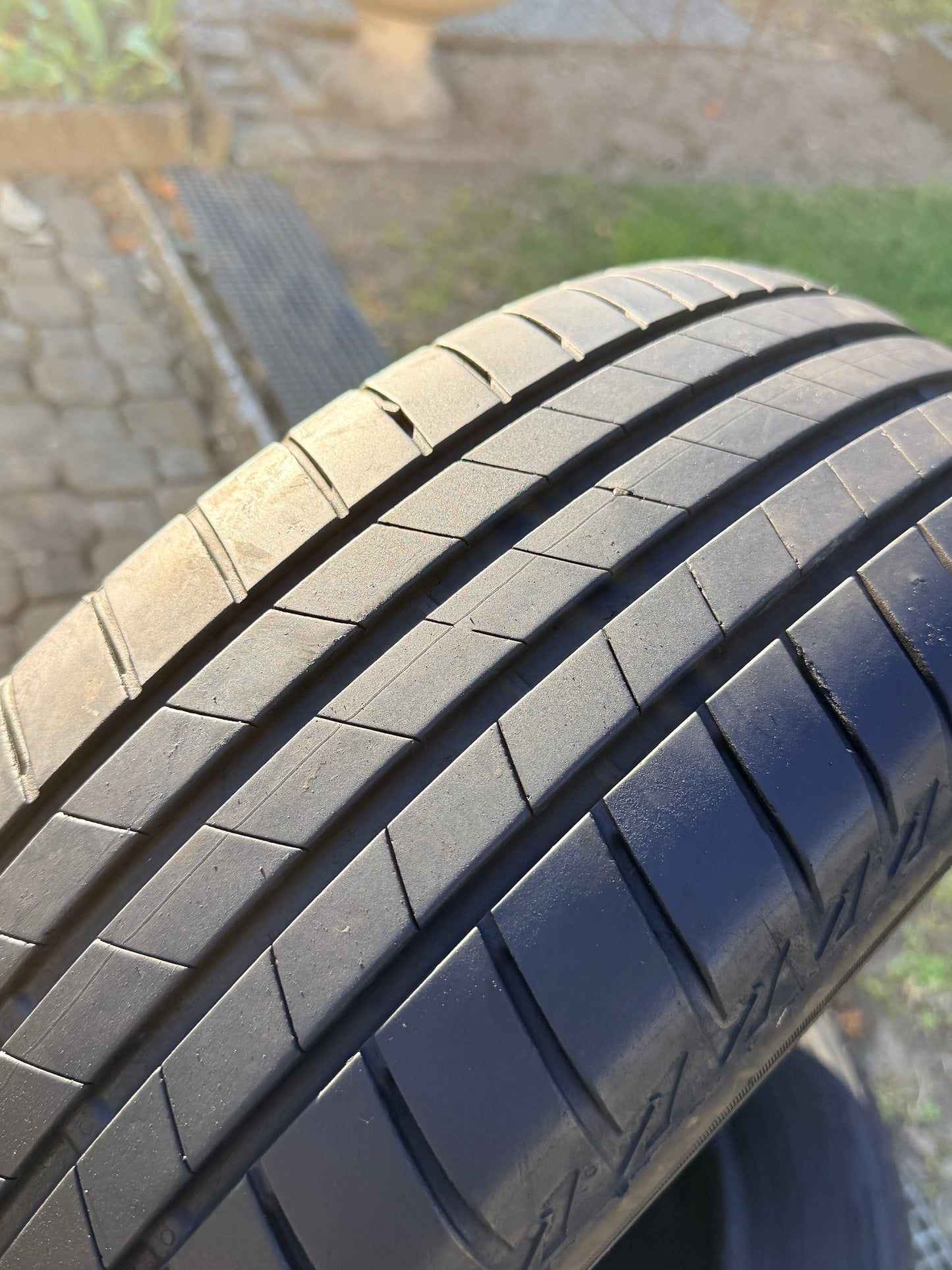 195/65/15-Estive-Bridgestone-DOT 2020-Usato