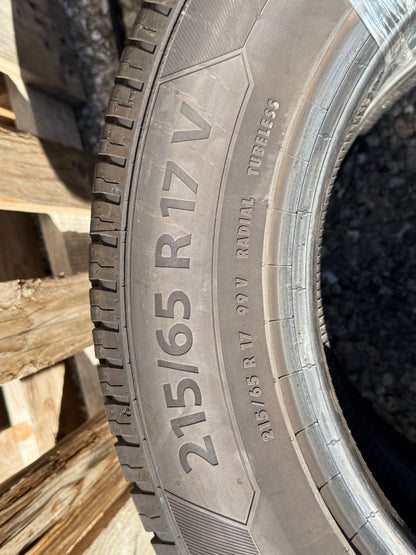 215/65/17 - Estive - Barum - DOT 2023 - Usato
