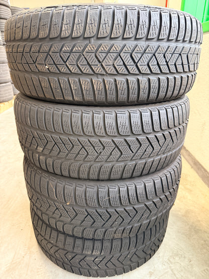 235/45/19 - Invernali - Pirelli - DOT 2023 - Usato