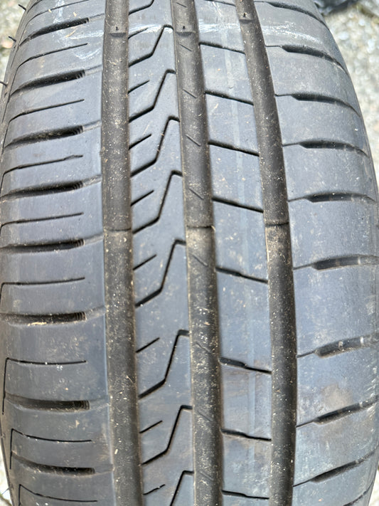 175/65/15 - Estive - Hankook - DOT 2020 - Usato