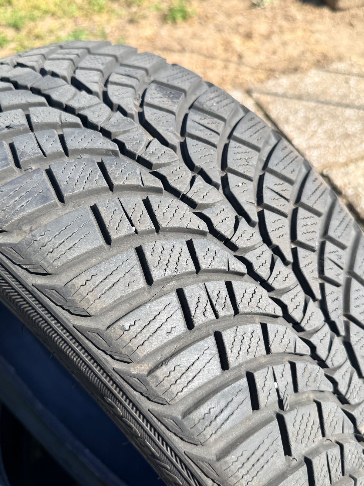 225/45/17 - invernali - Kumho - DOT 2018 - Usato