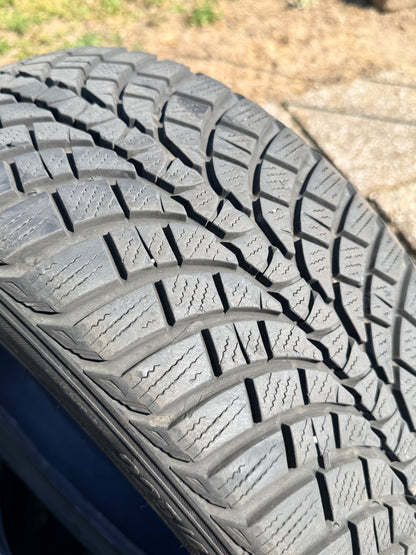 225/45/17 - invernali - Kumho - DOT 2018 - Usato