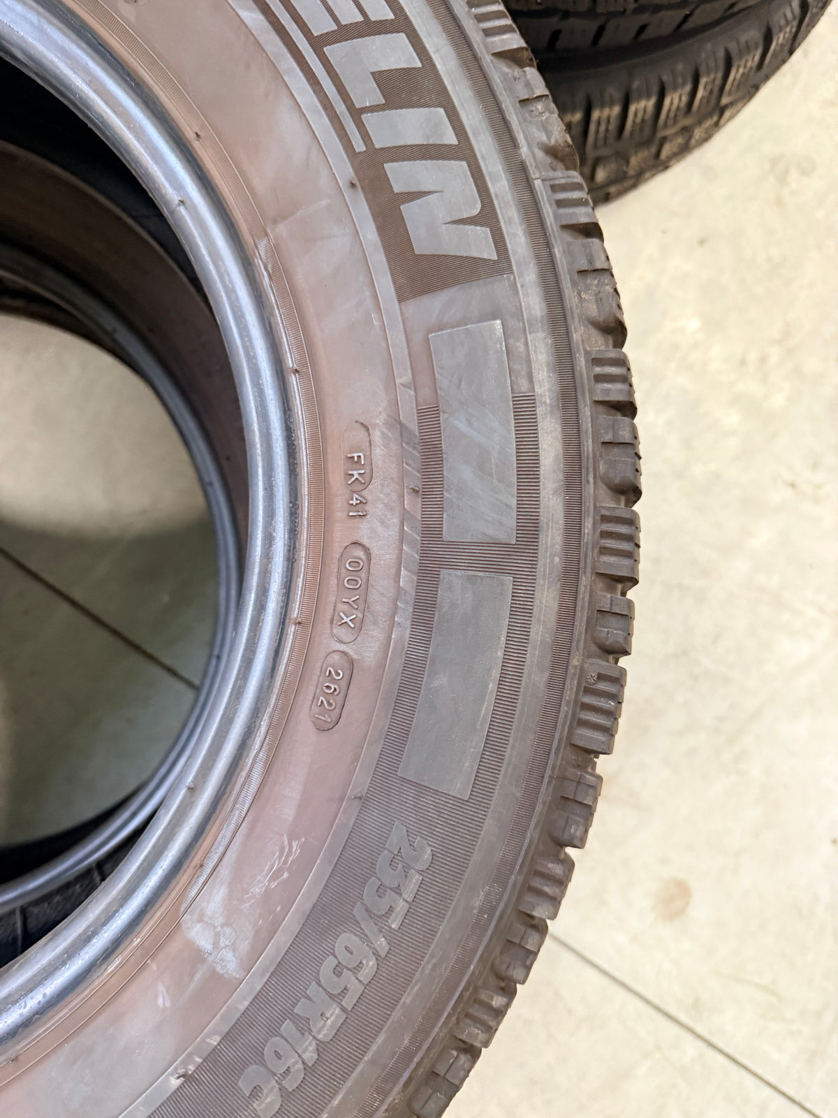 235/65/16C - Invernali - Michelin - DOT 2021 - Usato