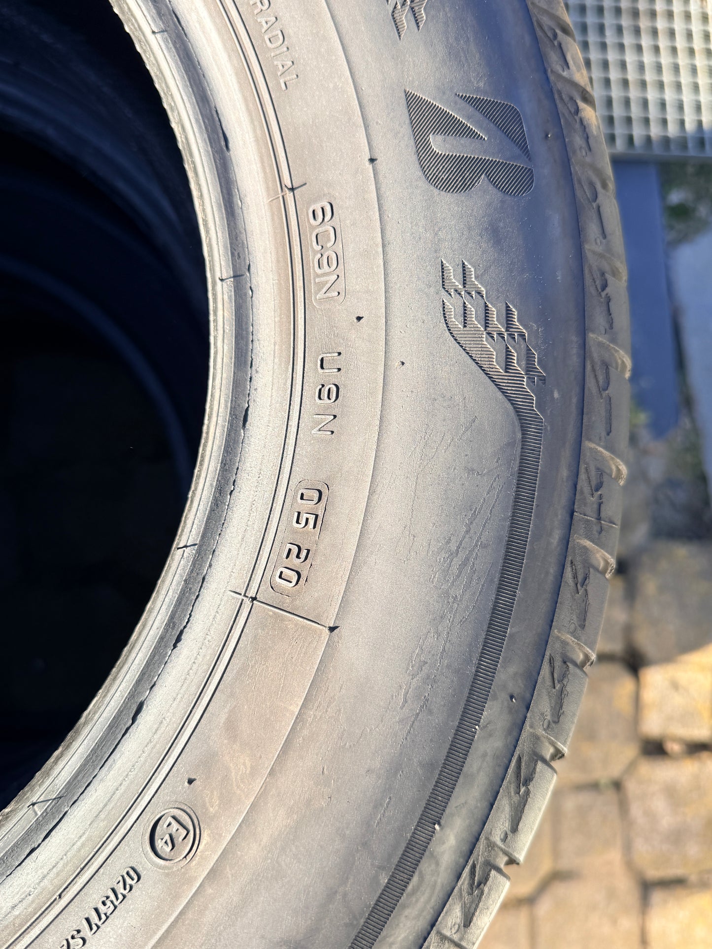195/65/15-Estive-Bridgestone-DOT 2020-Usato