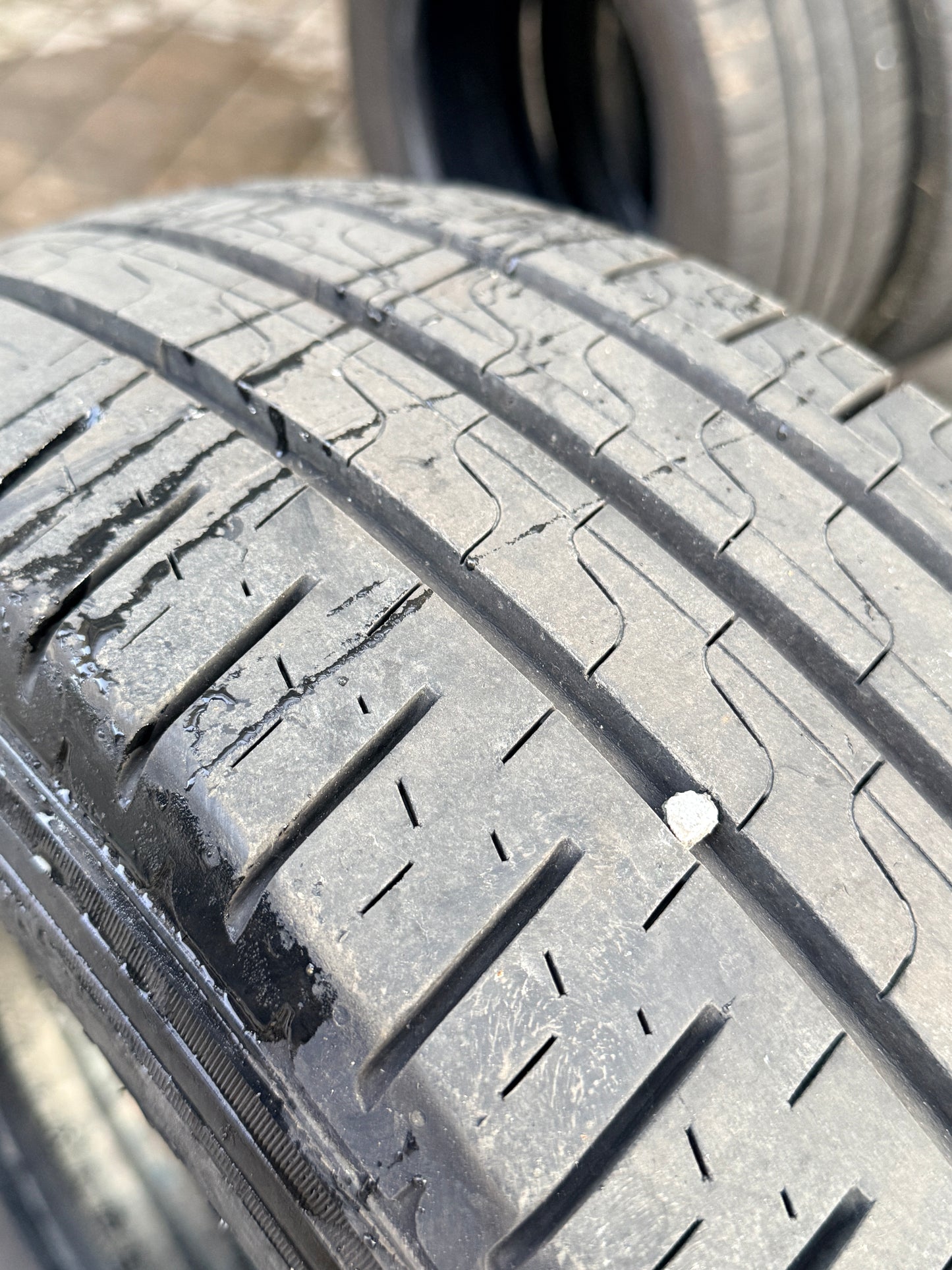 215/70/15C - Estive - Pirelli - DOT 2024 - Usato